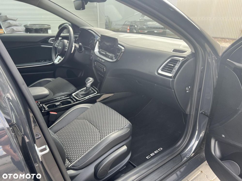 Kia Ceed - 19