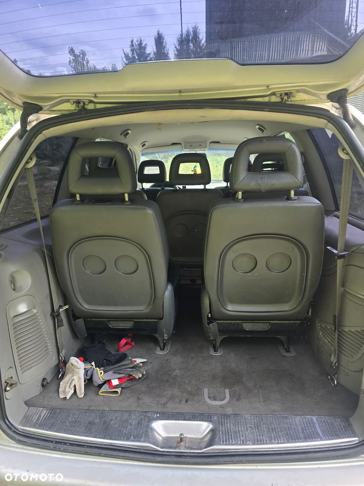 Volkswagen Sharan 1.9 TDI Highline - 5