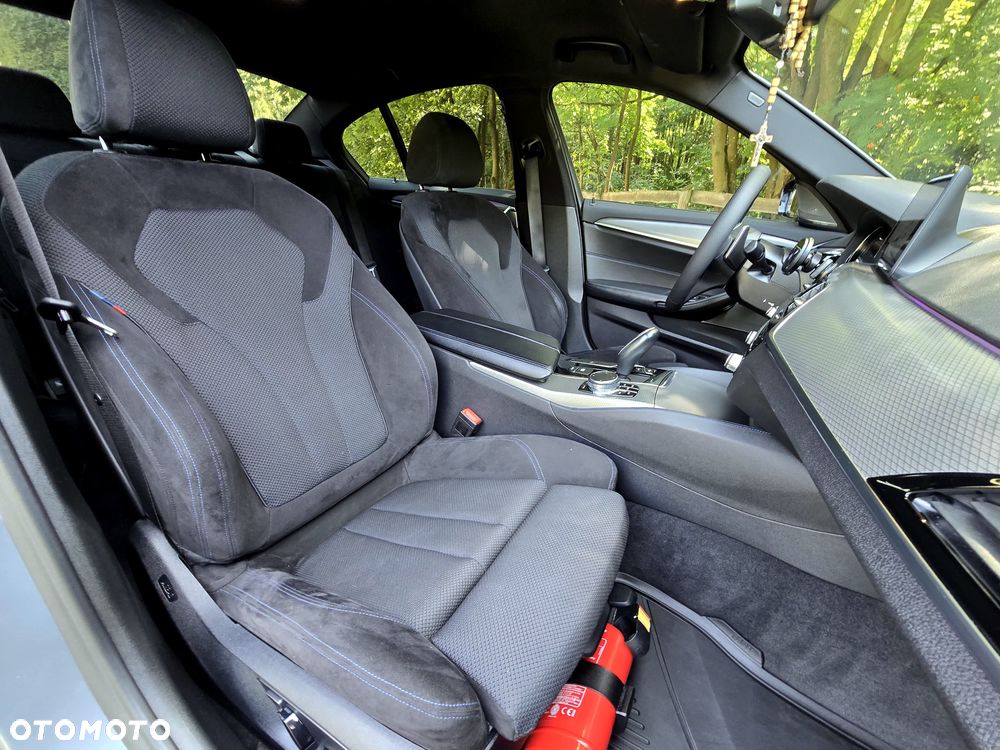 BMW Seria 5 530d M Sport sport - 33