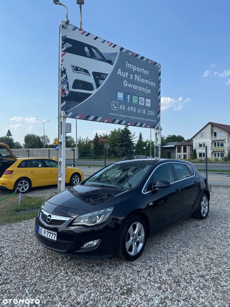 Opel Astra 1.4 Turbo Design Edition - 1