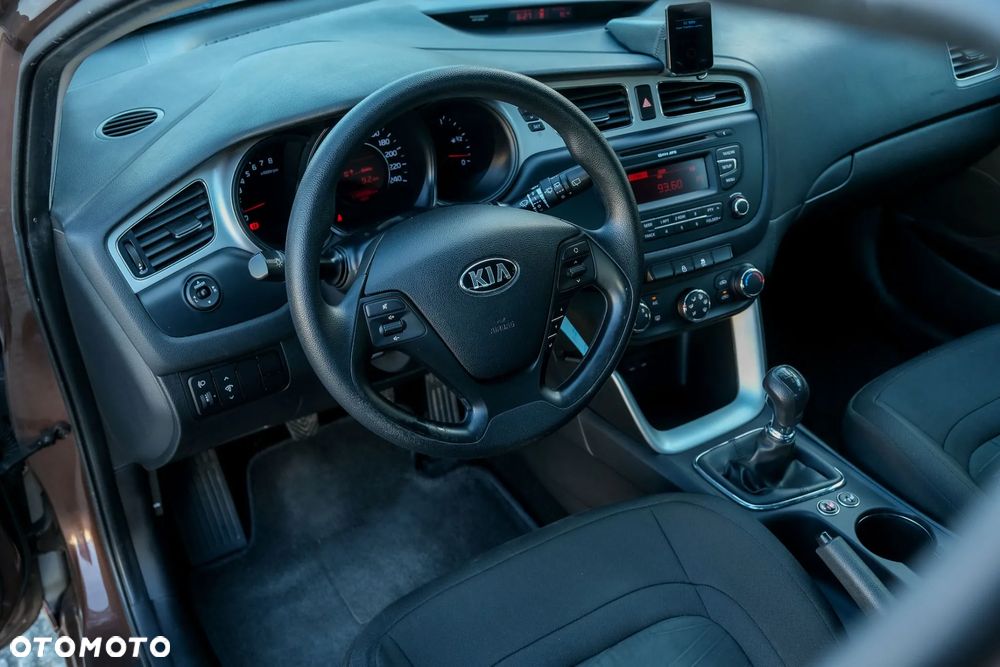 Kia Ceed 1.4 CVVT Vision - 15