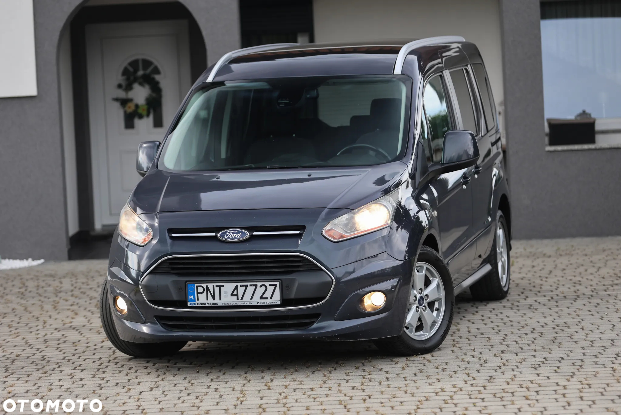 Ford Tourneo Connect - 11