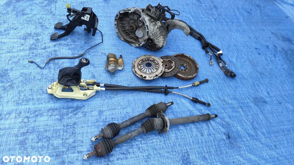 SKRZYNIA BIEGÓW MANUALNA MANUAL KOMPLETNA PRZEKŁADKA AUTOMAT SPRZĘGŁO PEDAŁY PÓŁOŚ LEWA PRAWA INSTALACJA WIĄZKA ROZRUSZNIK LEWAREK WYBIERAK A1693603800 A1694403805 A0212509101 A1693600309 A1692906501 0051512101 MERCEDES A-KLASA W169 LIFT 1.5 BENZYNA - 1