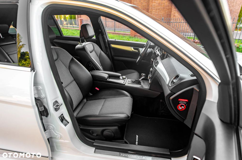 Mercedes-Benz Klasa C 250 CDI 4Matic 7G-TRONIC Avantgarde Edition - 7