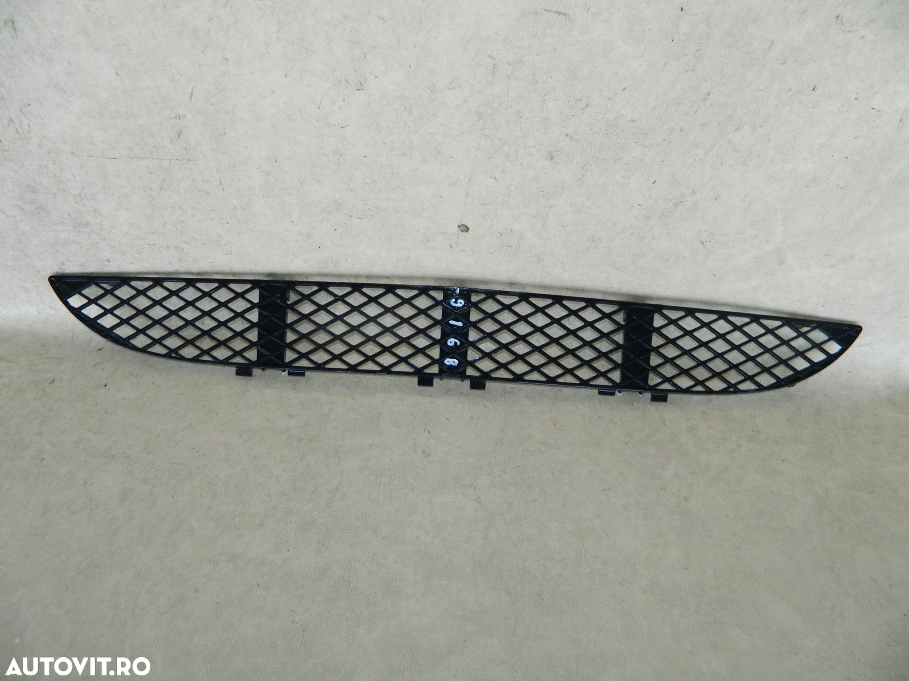 Grila intre proiectoare, Mercedes E-Class W210 facelift, 00-02, 2108850053 - 2