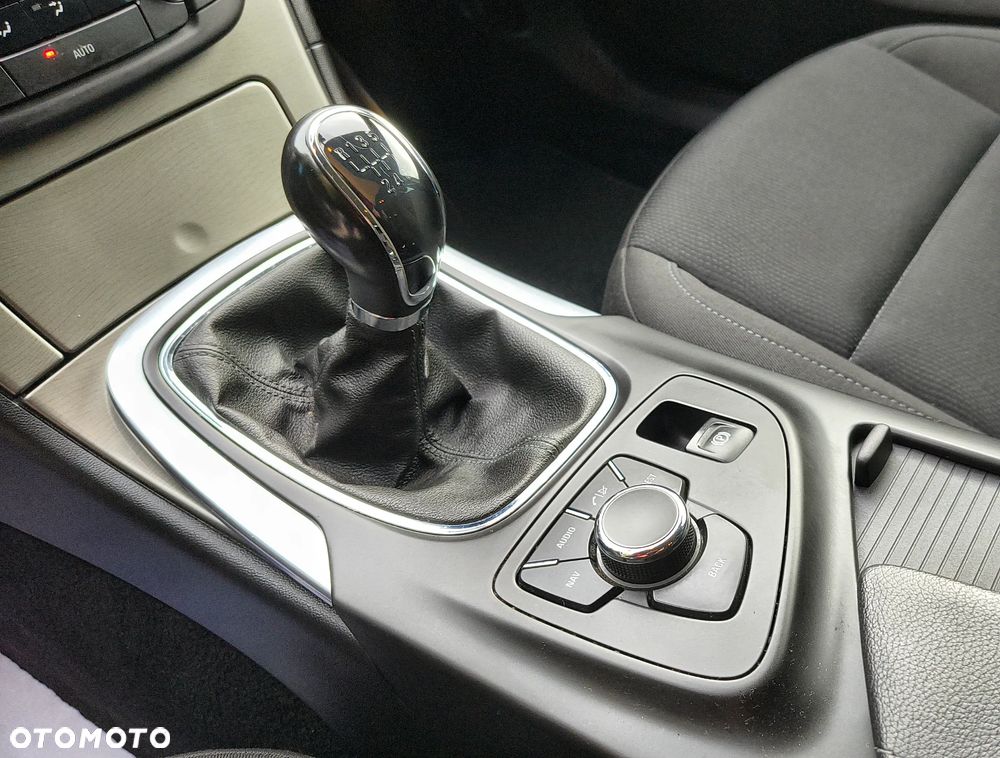 Opel Insignia - 20