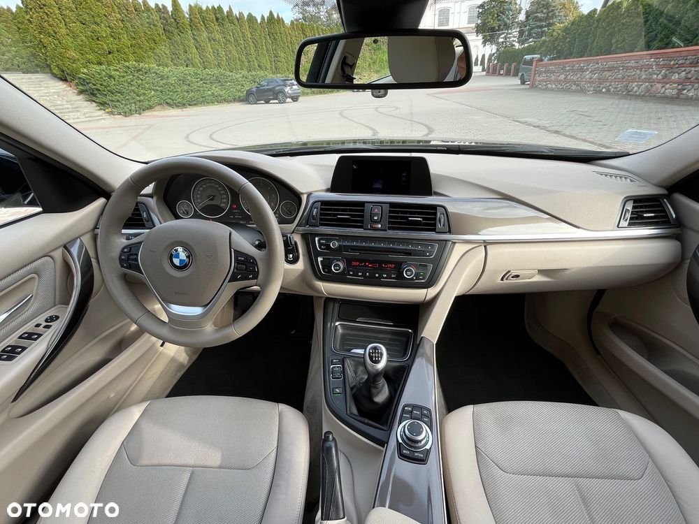 BMW Seria 3 318d Modern Line - 12