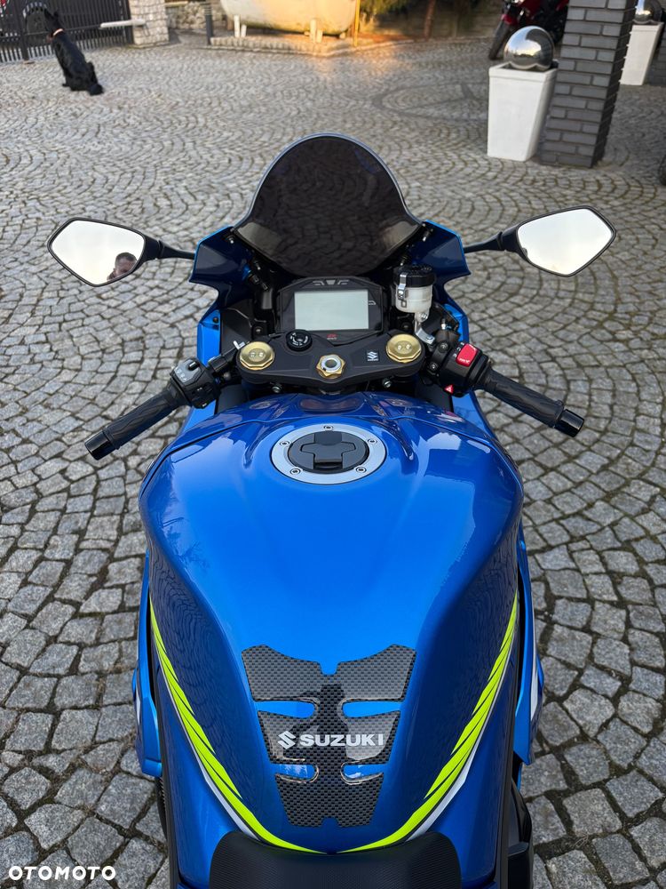 Suzuki GSX-R - 24