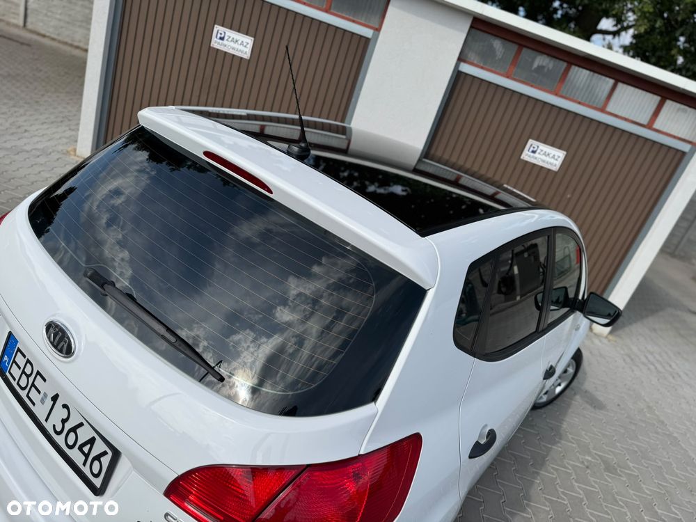 Kia Venga 1.4 CRDi M - 8