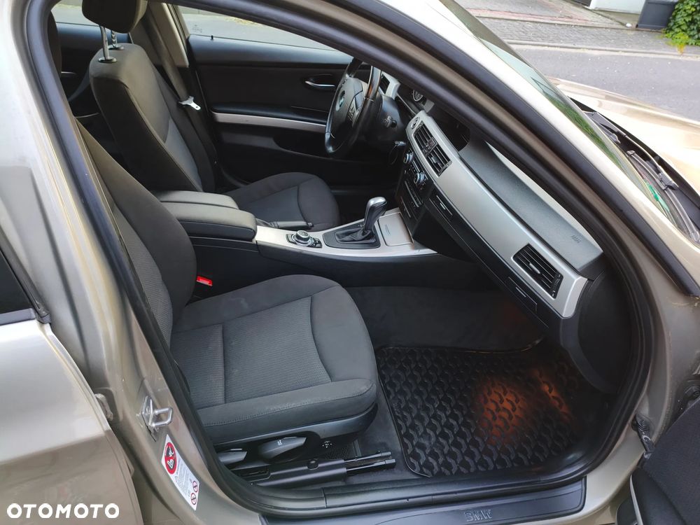 BMW Seria 3 - 23