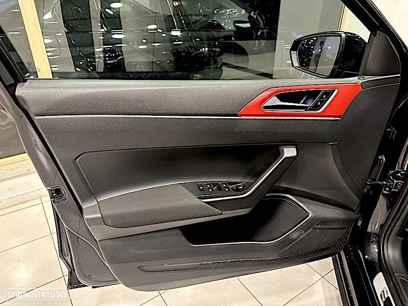 VW Polo 2.0 TSI GTI DSG - 26