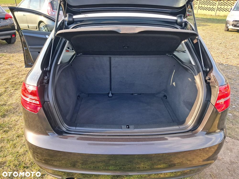 Audi A3 Sportback 1.4 TFSI S line Sportpaket - 22