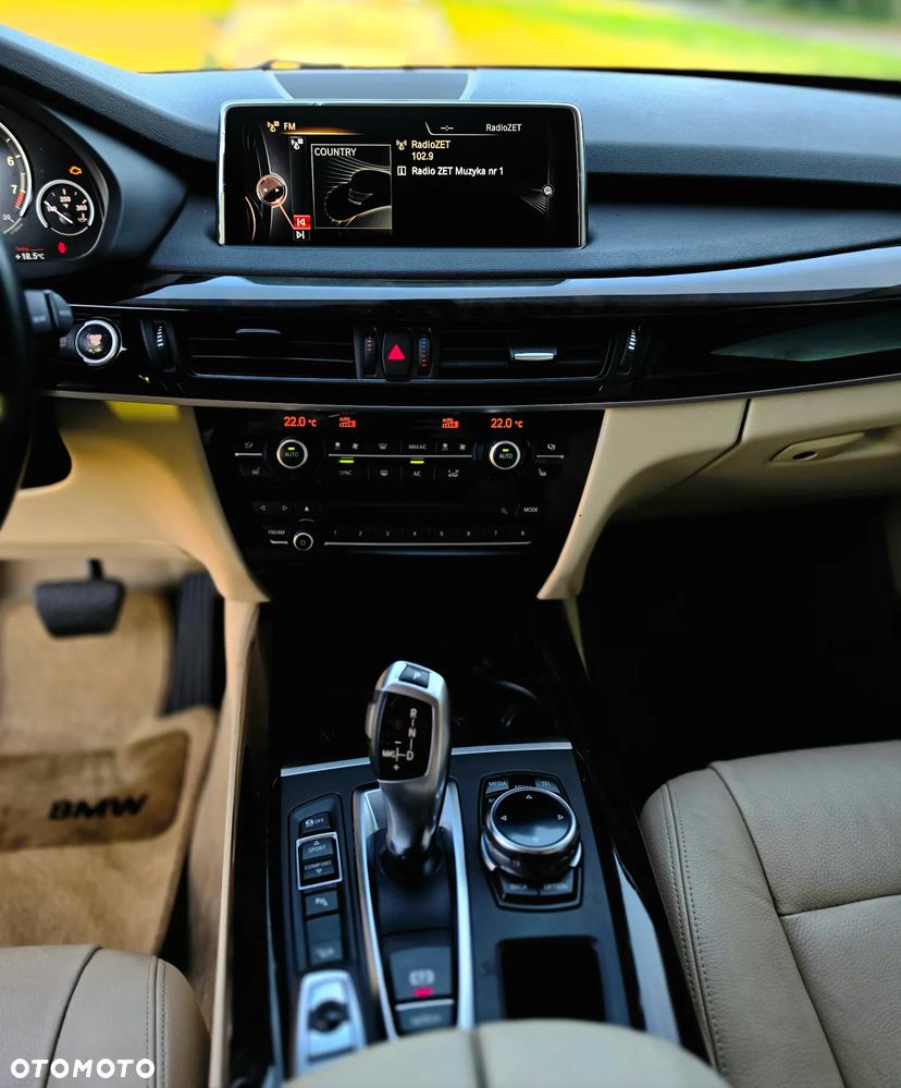 BMW X5 xDrive35i - 16