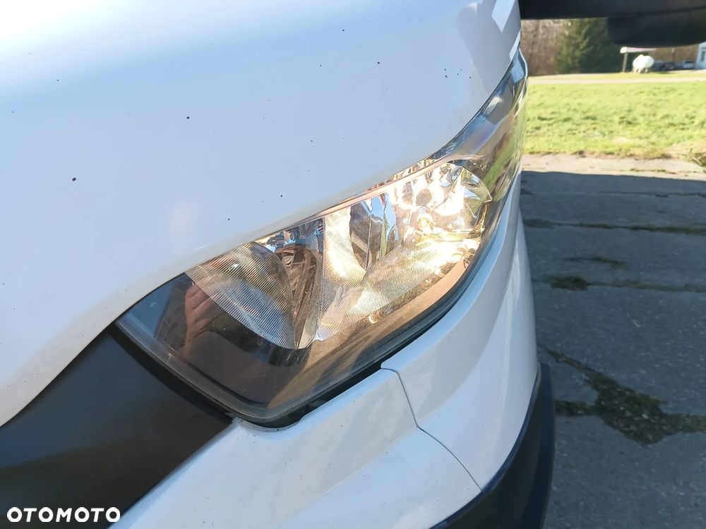 Iveco Daily KONTENER+ WINDA ZEPRO (750kg) 2.3 diesel 156 kM AUTOMAT 2017 WEBASTO, KAMERA, NAVI, GOTOWY DO PRACY! - 19