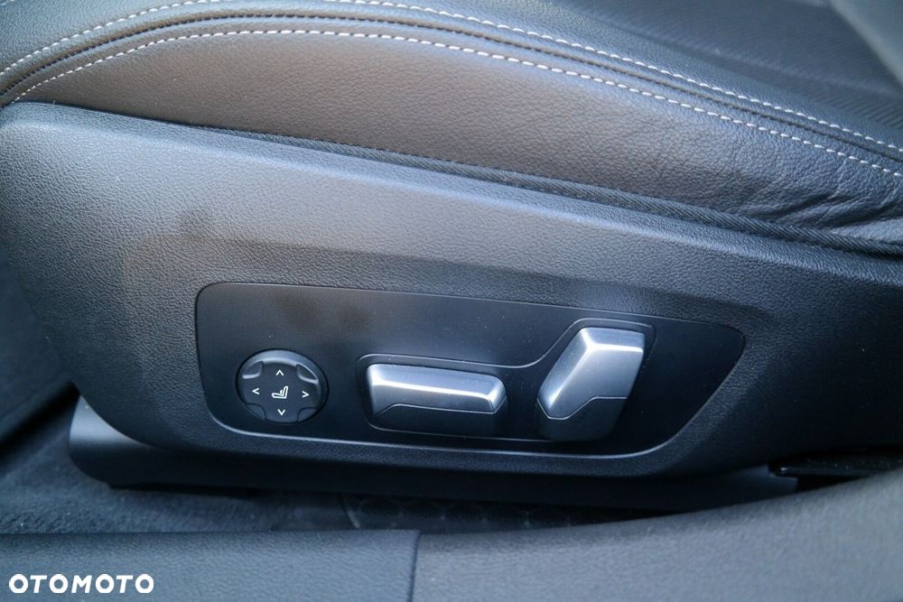 BMW Seria 3 - 16
