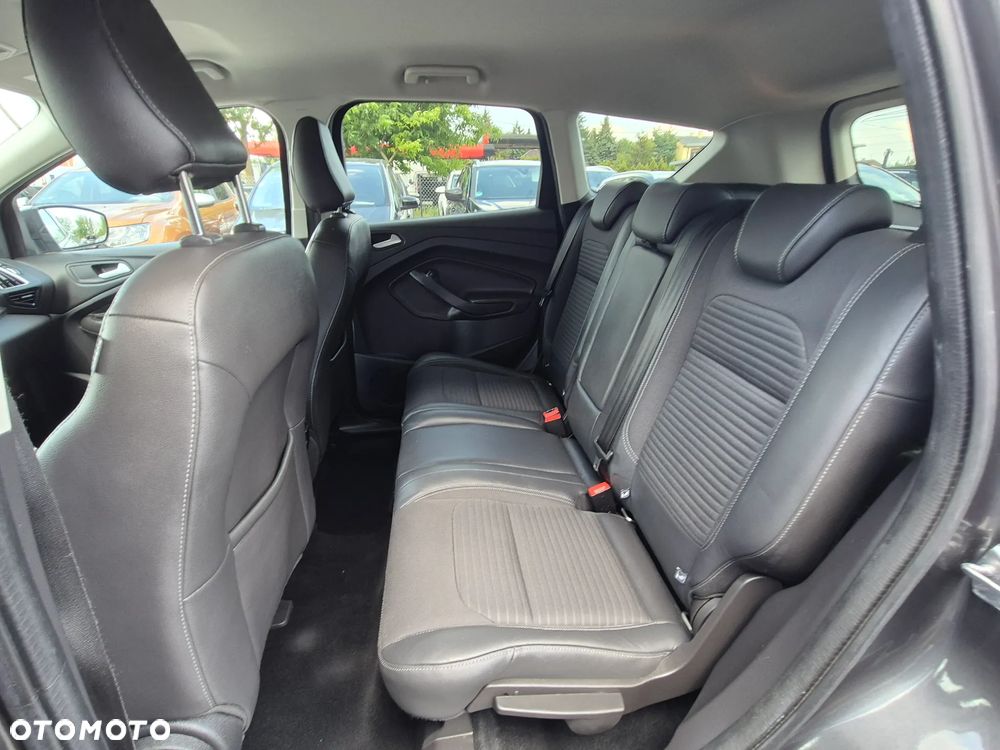 Ford Kuga 2.0 TDCi 4x4 ST-Line - 28