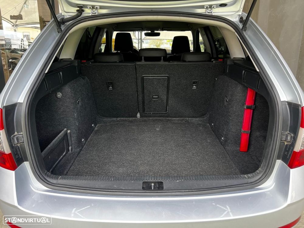 Skoda Octavia 1.6 TDI Style DSG - 47