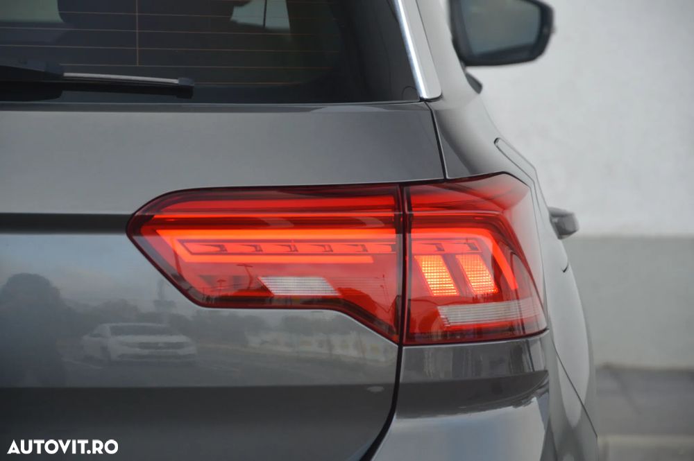Volkswagen T-Roc - 38