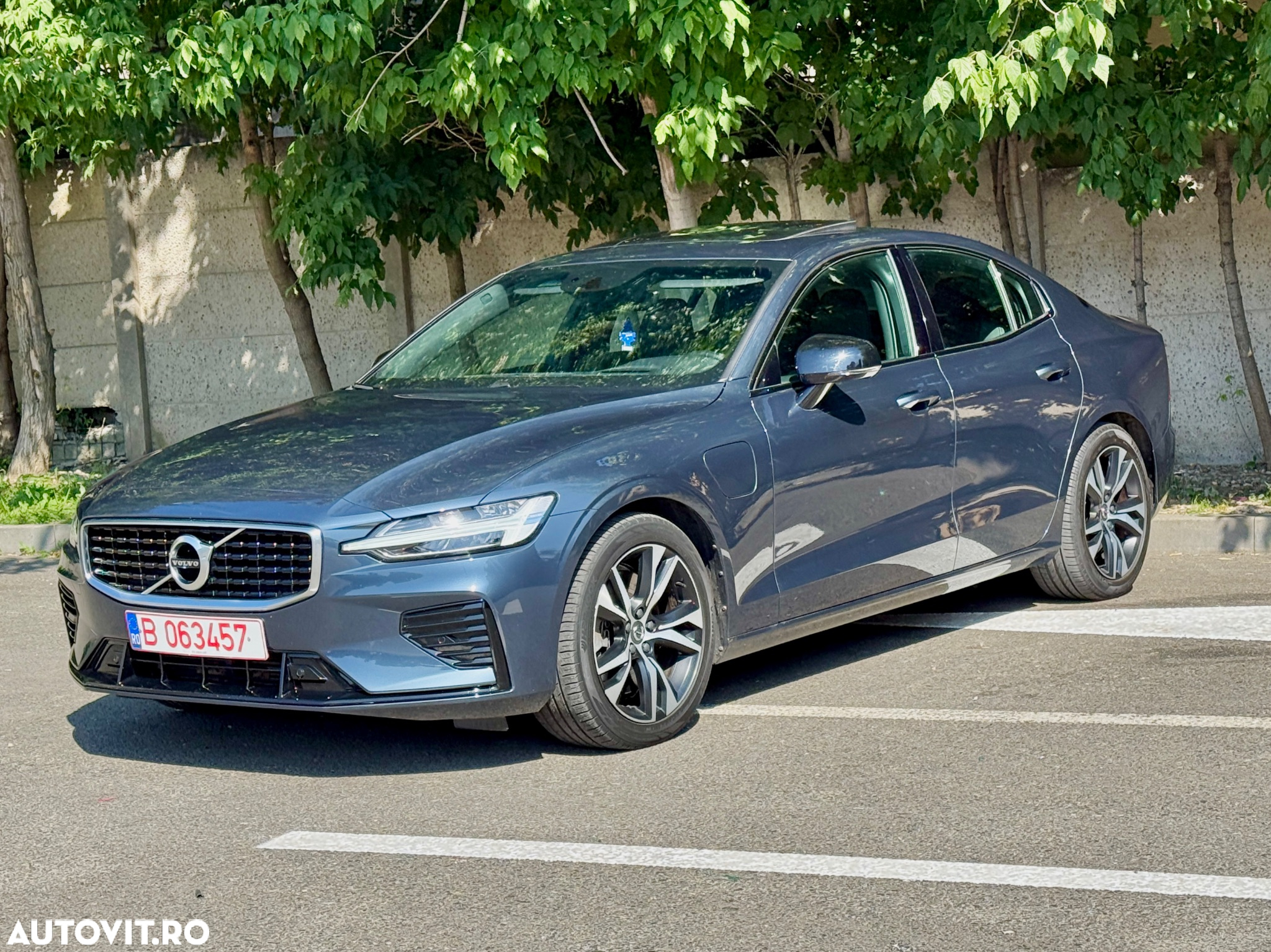 Volvo S60 T8 Twin Engine AWD Geartronic RDesign - 2