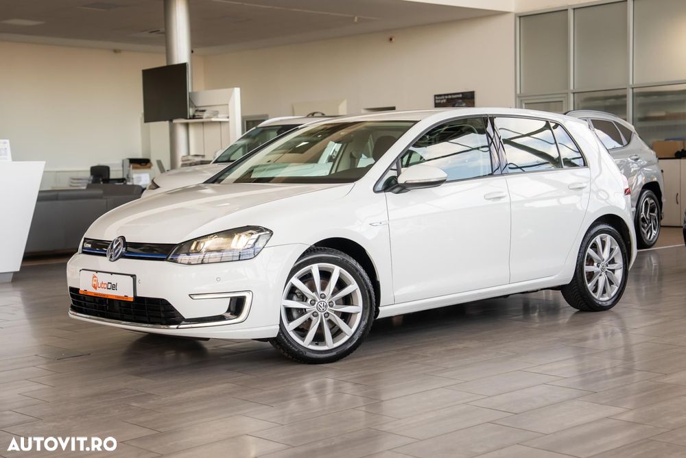 Volkswagen Golf - 6