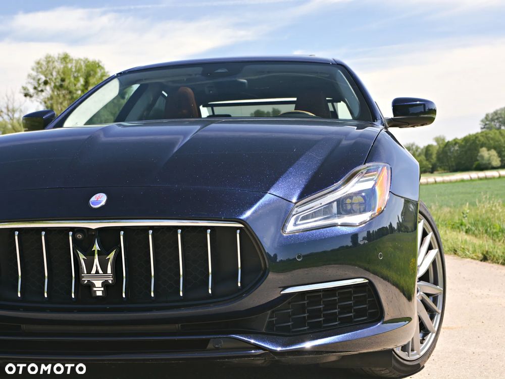 Maserati Quattroporte - 16
