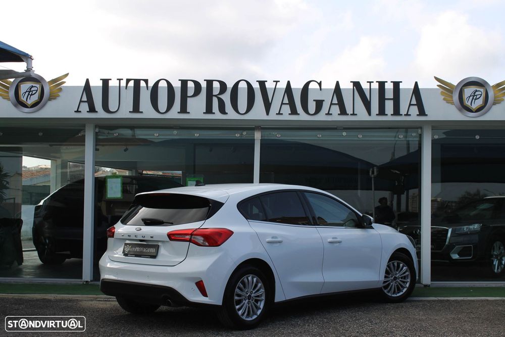 Ford Focus 1.5 TDCi EcoBlue Titanium - 32
