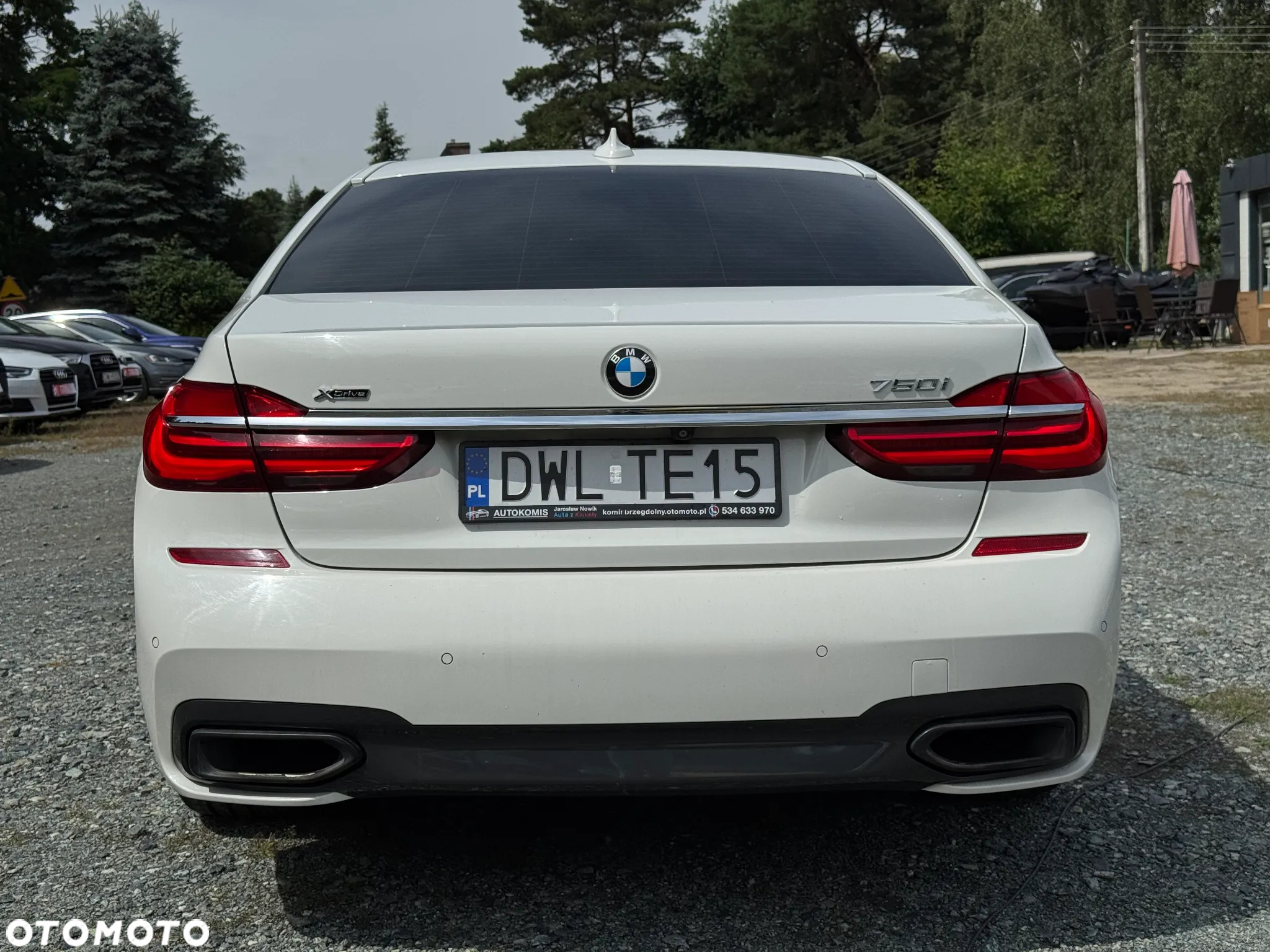 BMW Seria 7 750i xDrive - 12