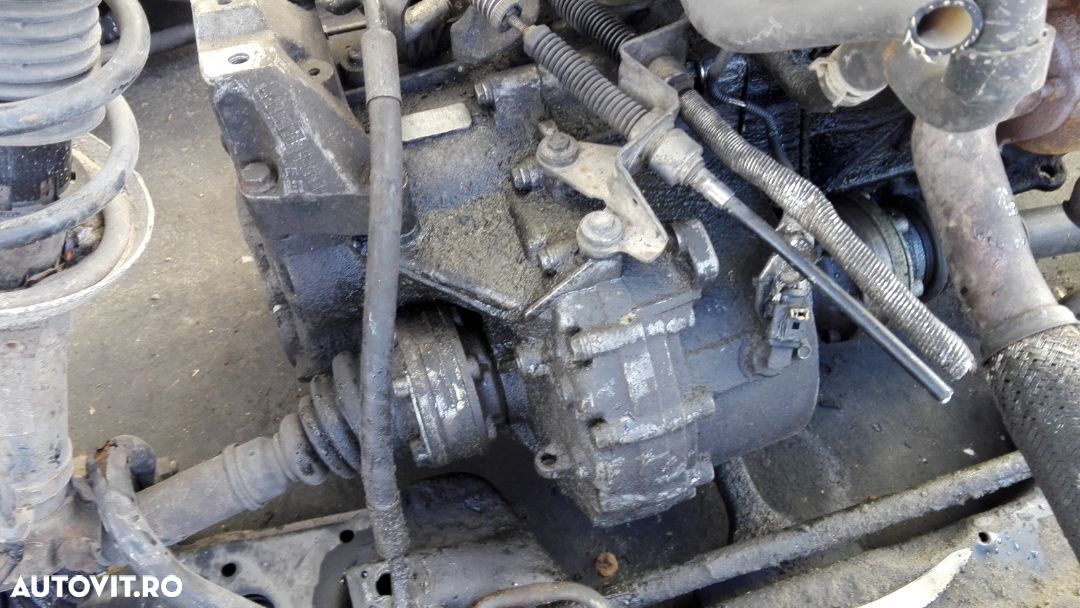 Cutie viteze DRW Volkswagen Golf 4 1.9 TDI din 2000 - 1