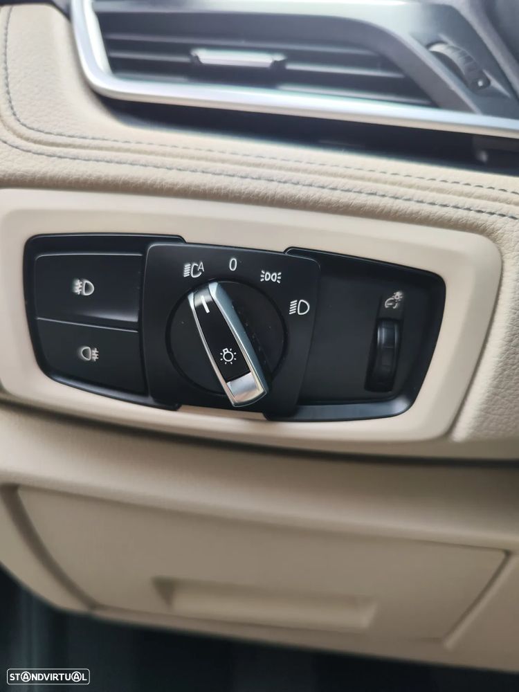 BMW 216 Active Tourer d Aut. Sport Line - 27