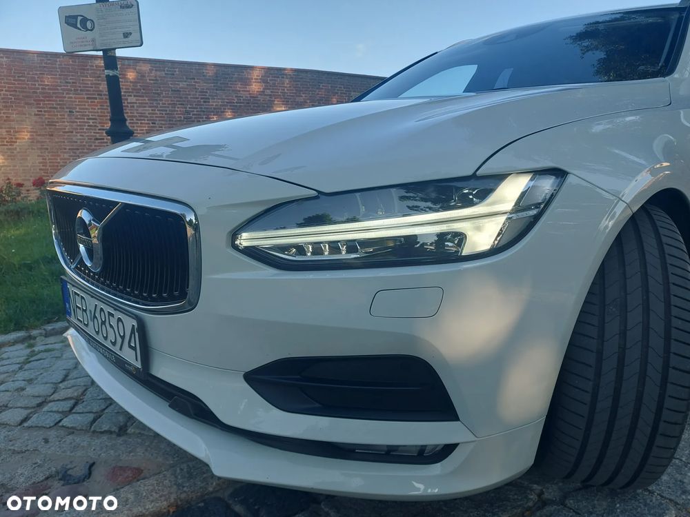 Volvo V90 D5 AWD Geartronic Momentum Pro - 1