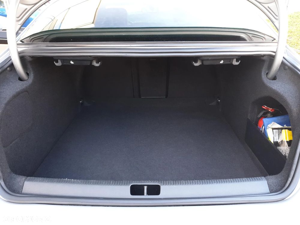 Volkswagen CC 1.4 TSI BMT - 17