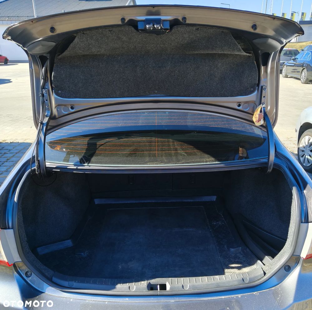 Toyota Corolla - 15