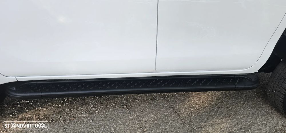 Toyota Hilux 2.4 D-4D 4WD CD CM - 14