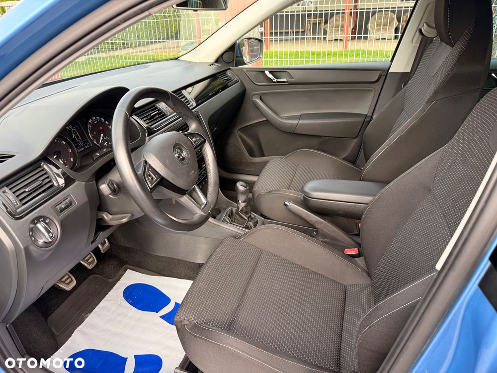 Skoda RAPID 1.2 TSI Elegance - 11