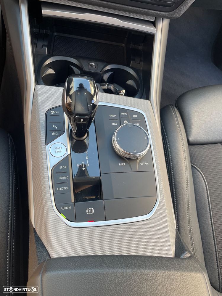 BMW 320 - 16