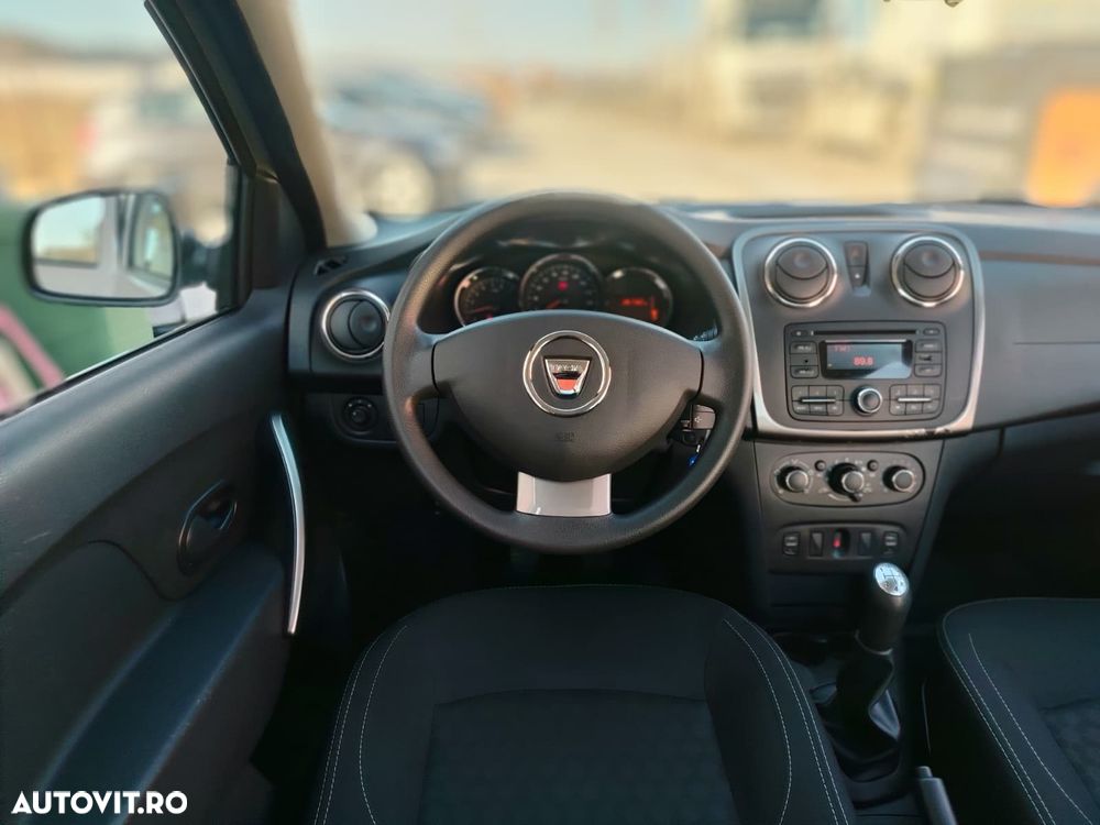 Dacia Logan 1.2 16V 75 Essentiel - 13