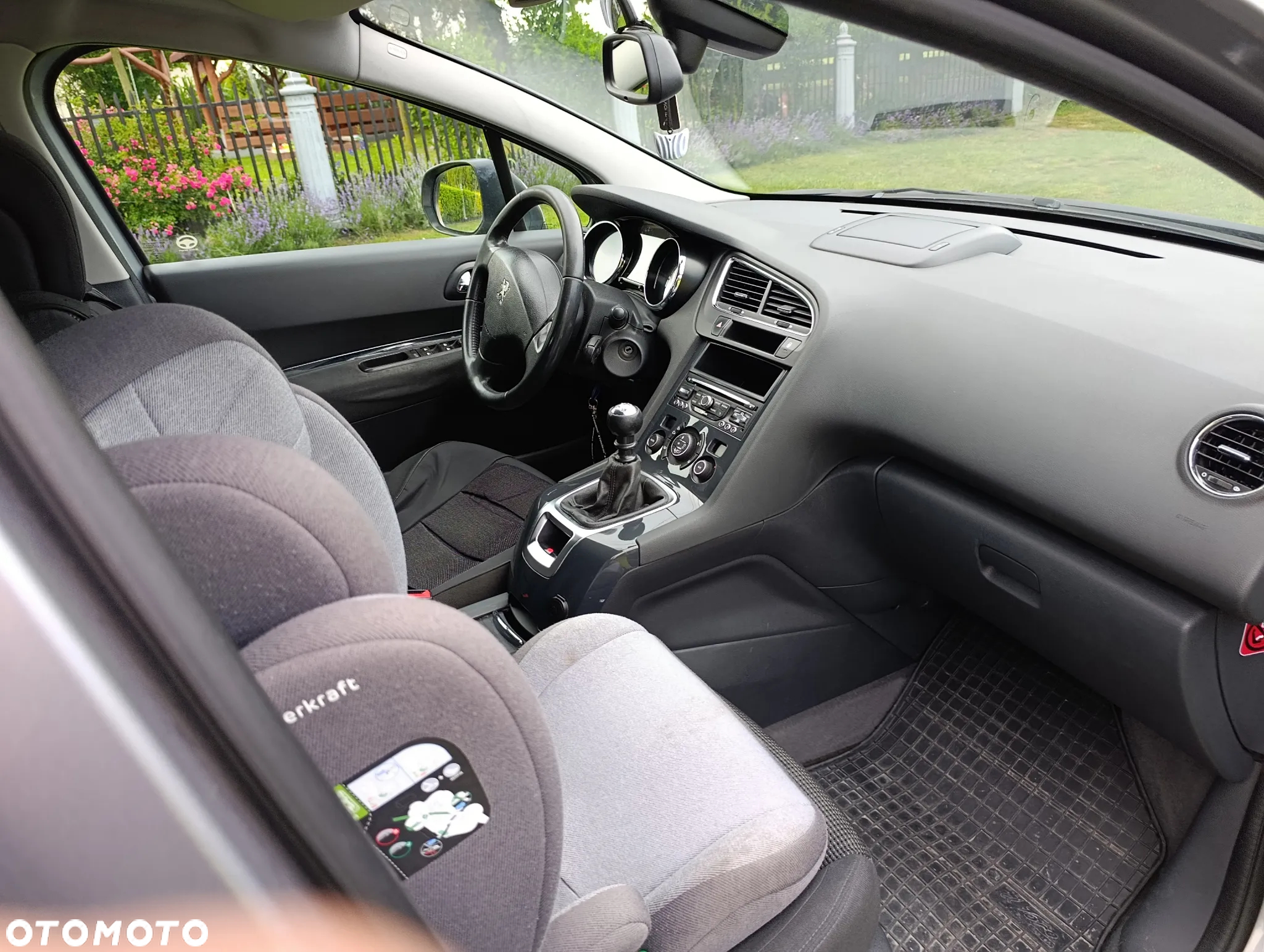 Peugeot 5008 - 12