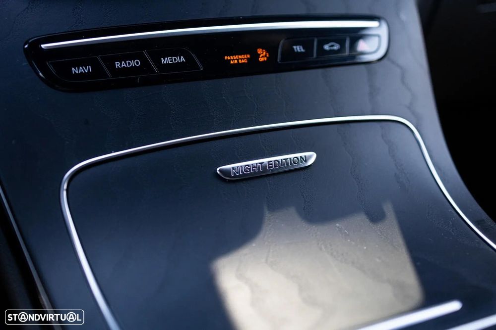 Mercedes-Benz C 300 de AMG Line - 21