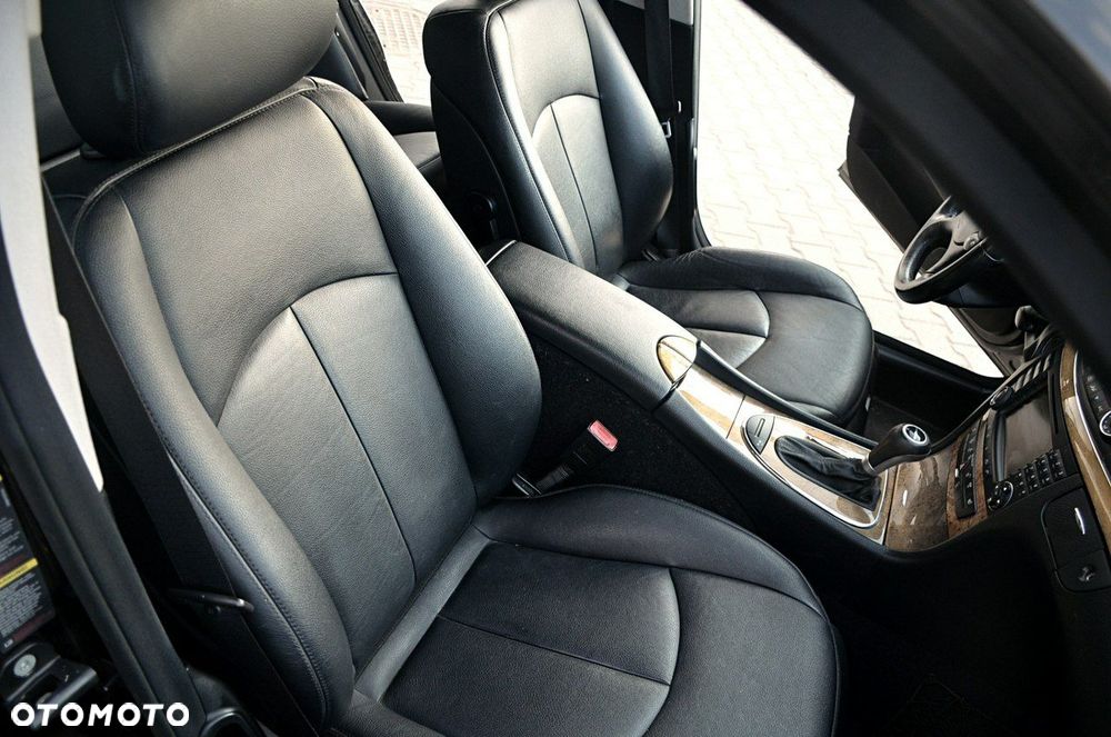 Mercedes-Benz Klasa E - 21