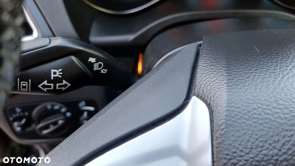 Ford Kuga 2.0 TDCi 2x4 Titanium - 23