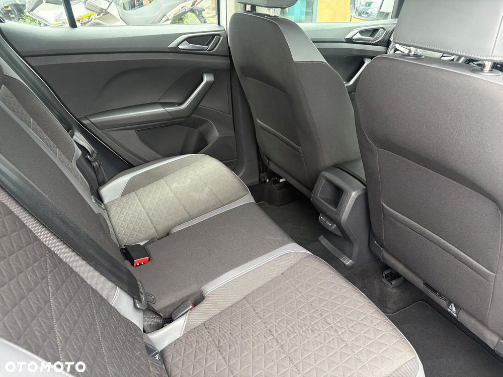 Volkswagen T-Cross - 15