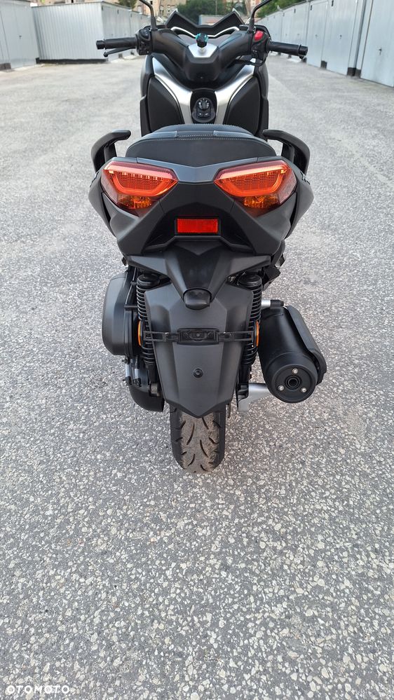 Yamaha X-max - 10