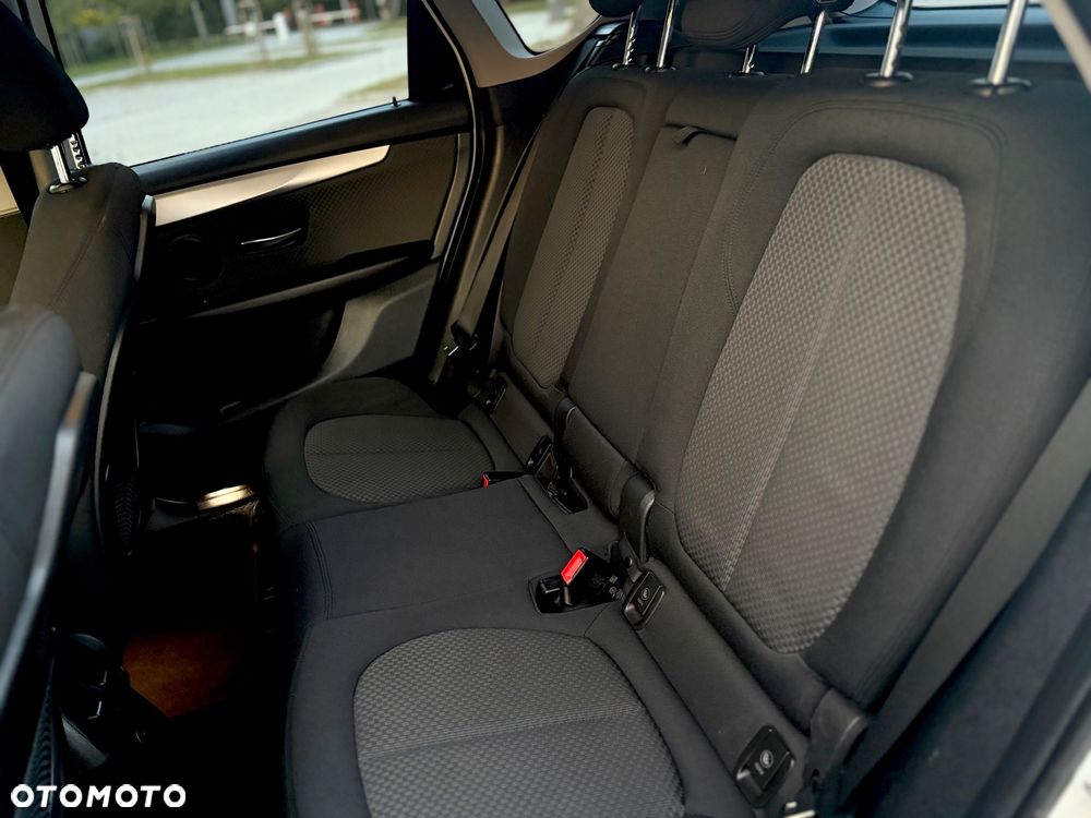 BMW Seria 2 218d Sport-Aut Advantage - 12