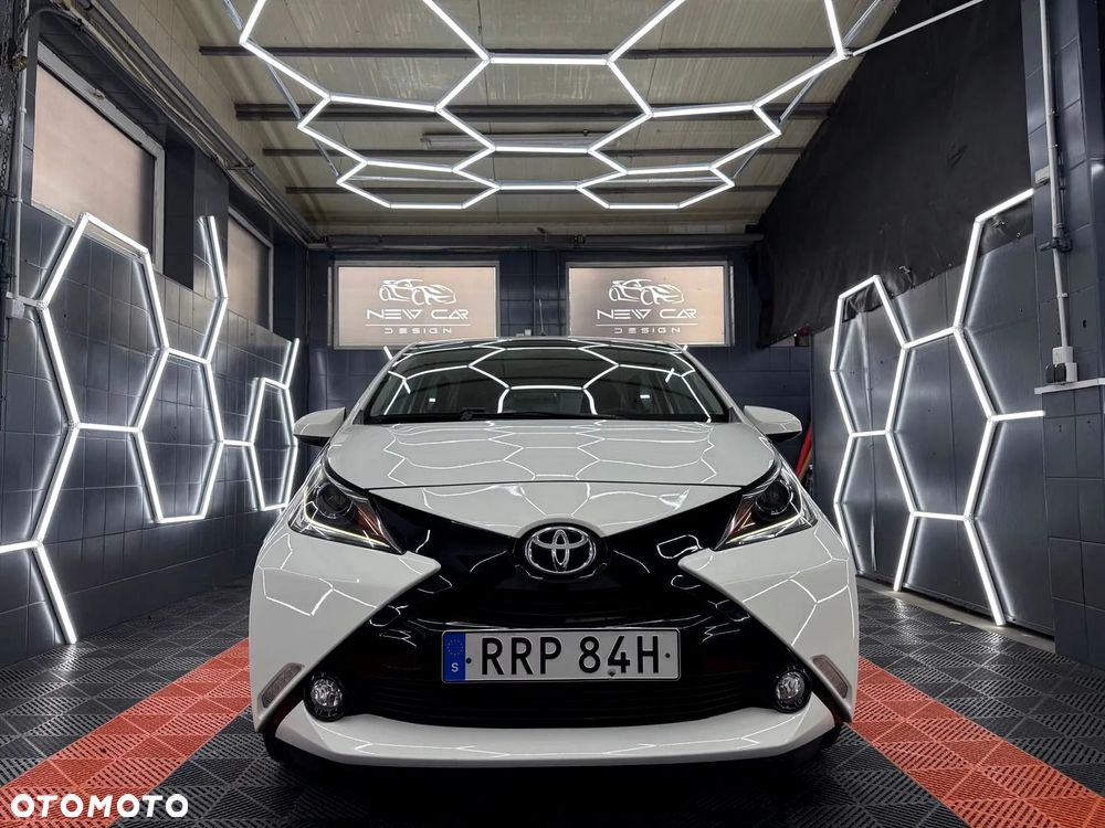 Toyota Aygo x-play touch - 7