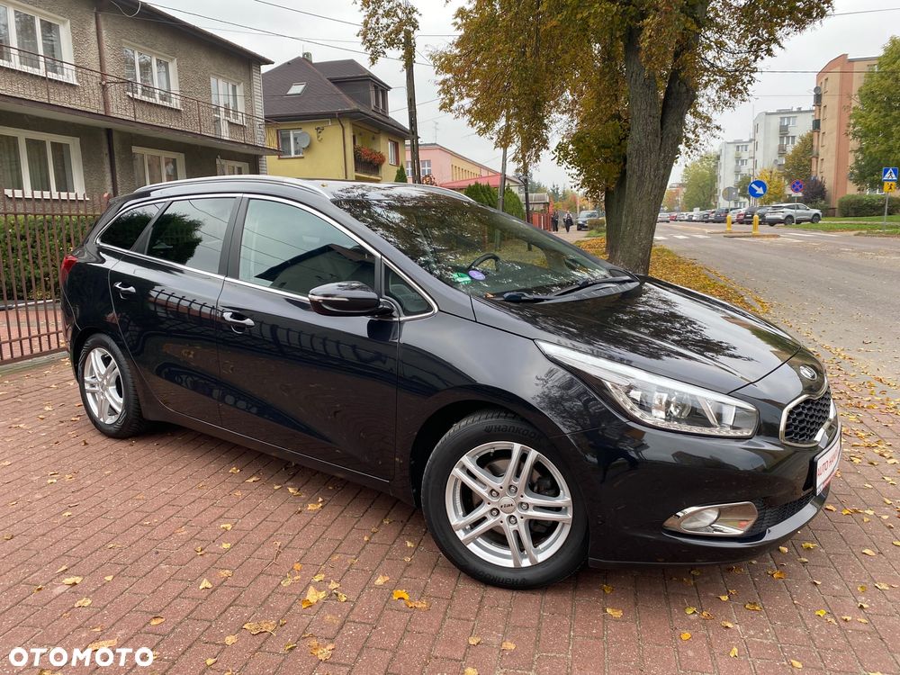 Kia Ceed 1.6 GDI Dream Team Edition - 20