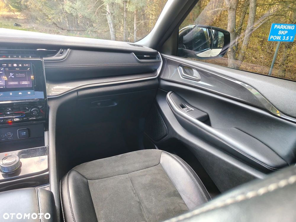 Jeep Grand Cherokee - 19