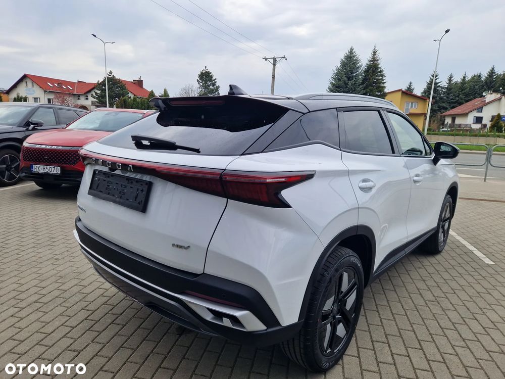 Omoda 5 1.5 T-GDI Hybrid Premium DHT - 8