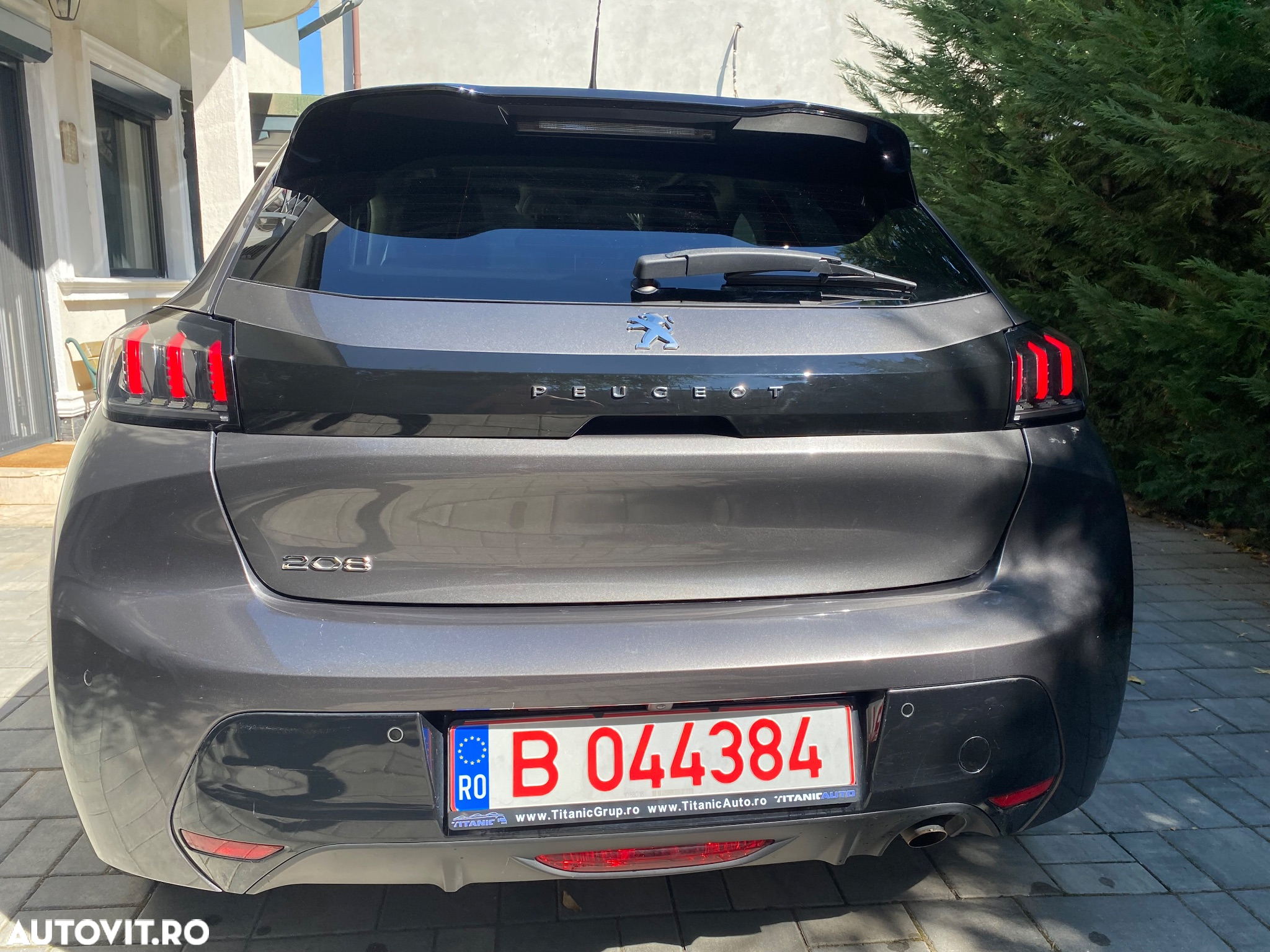 Peugeot 208 PureTech 100 EAT8 Allure Pack - 3