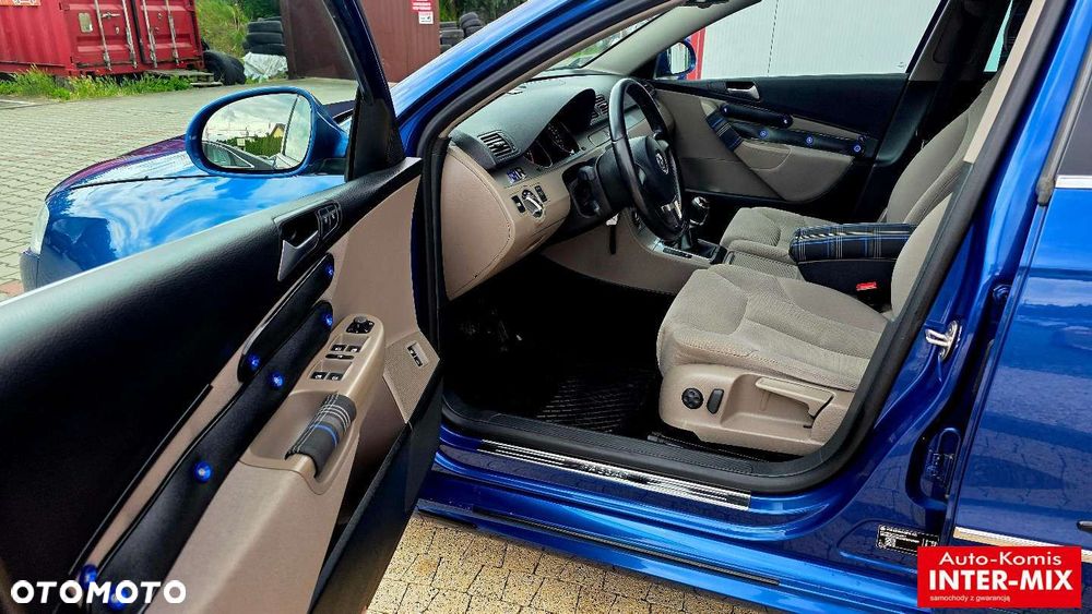 Volkswagen Passat - 25