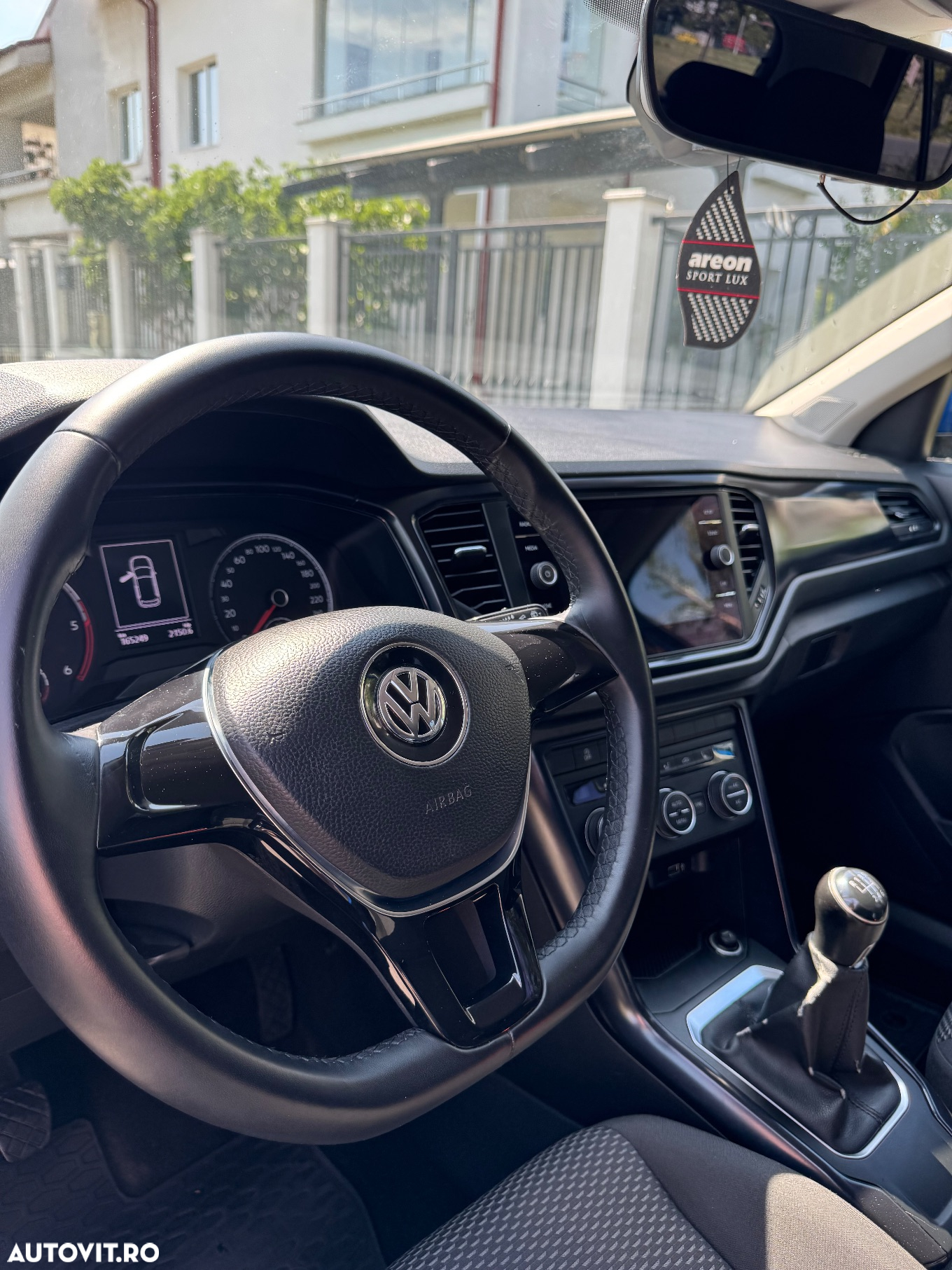Volkswagen T-ROC - 5